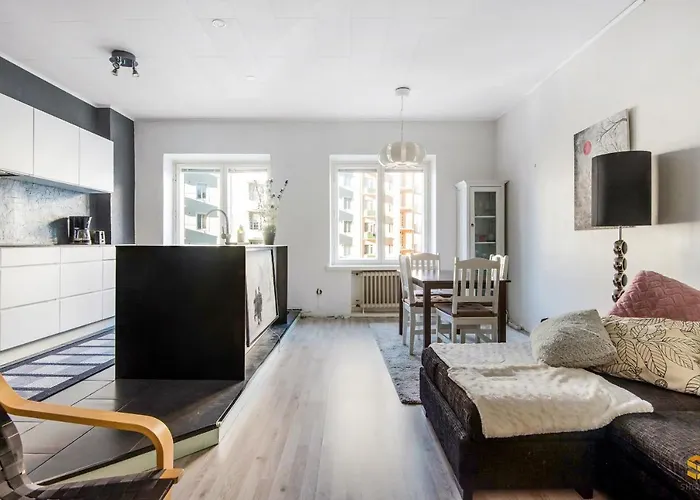 Wehost Ruusankatu 8